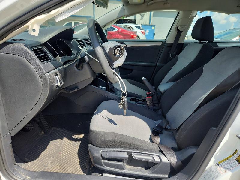 66254256 :رقم المزاد ، 3VW167AJ5HM330337 vin ، 2017 Volkswagen Jetta مزاد بيع