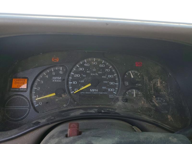 Продаж на аукціоні авто 2000 Chevrolet Silverado, vin: 1GCEC19VXYZ352995, номер лоту: 63743996