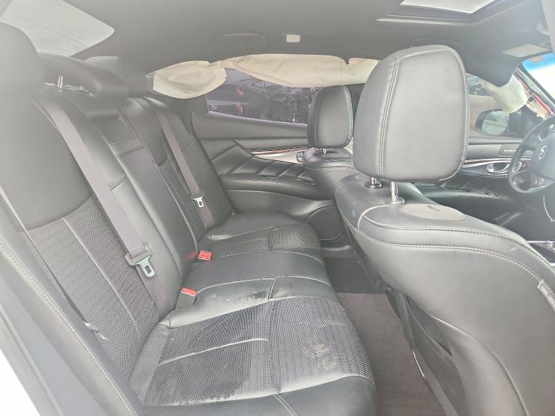 64313256 :رقم المزاد ، JN1AY1AR3JM120002 vin ، 2018 Infiniti Q70 مزاد بيع