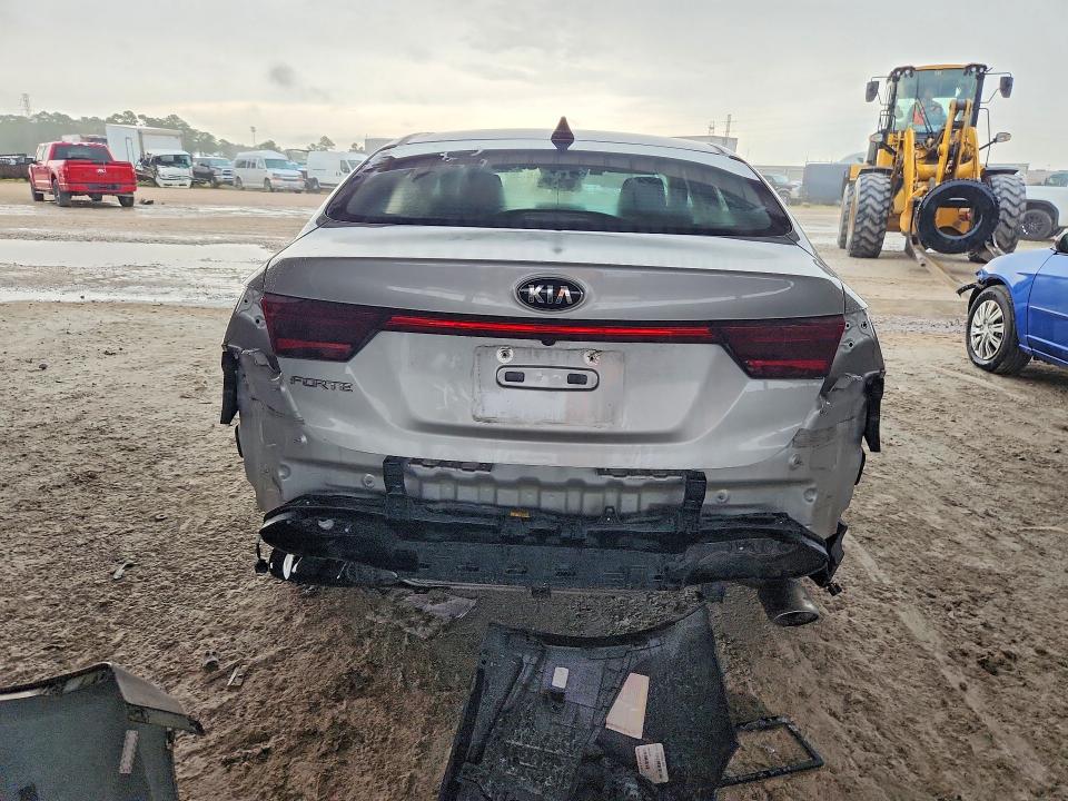 Продажа на аукционе авто 2021 Kia Forte, vin: 3KPF24AD4ME348474, номер лота: 63719156