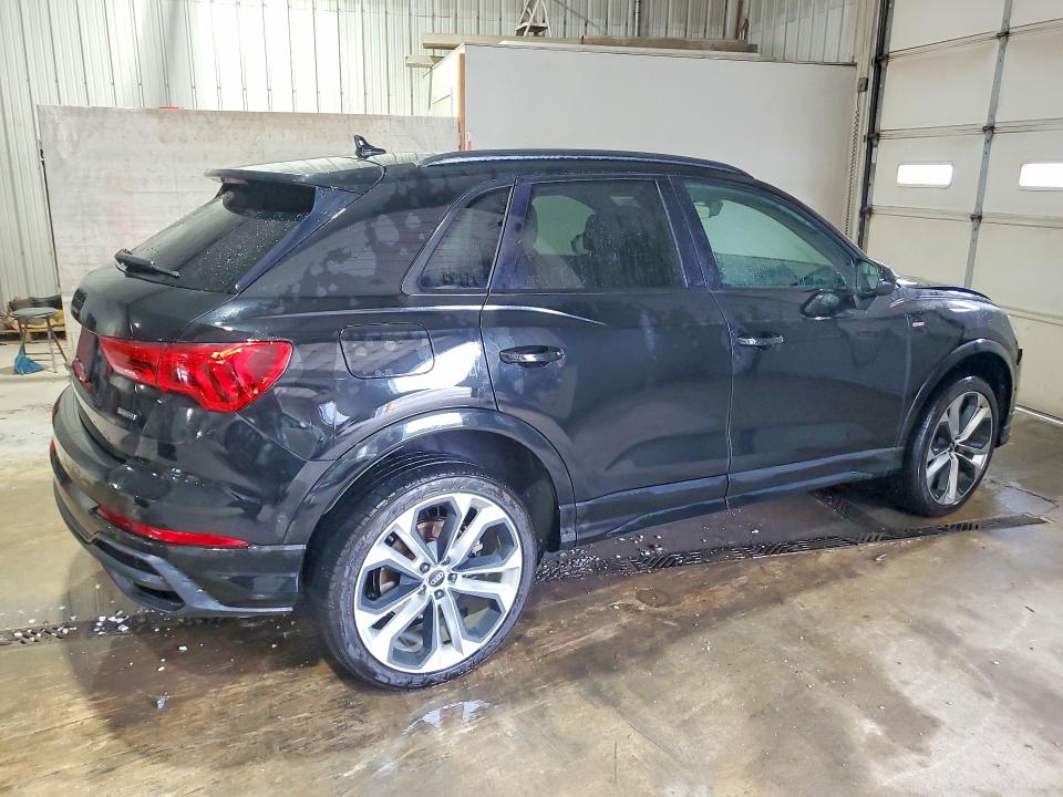 65530916 :رقم المزاد ، WA1EECF38M1128426 vin ، 2021 Audi Q3 مزاد بيع