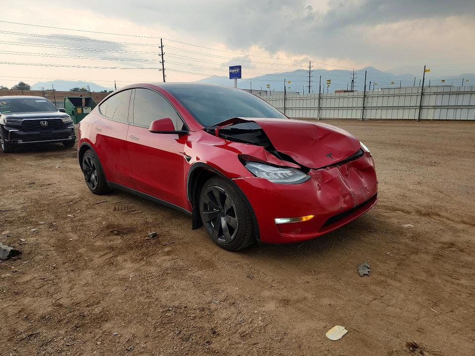 Продажа на аукционе авто 2021 Tesla Model Y, vin: 5YJYGDEE5MF267846, номер лота: 63591066