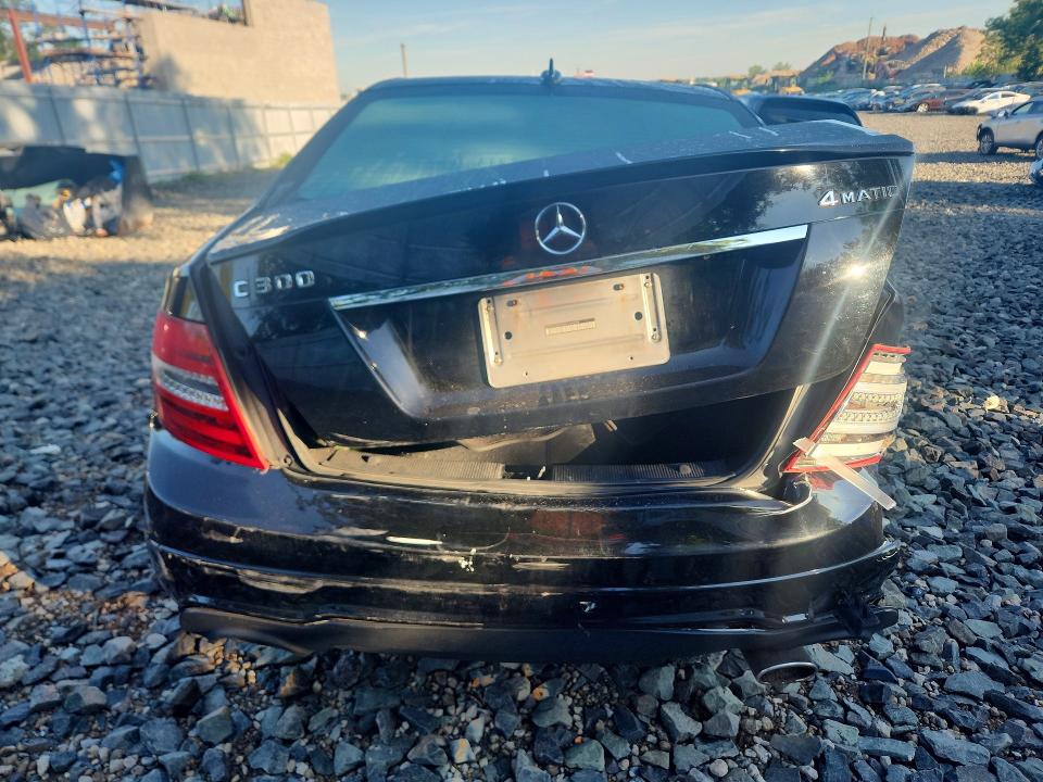 66167006 :رقم المزاد ، WDDGF8AB5EG164098 vin ، 2014 Mercedes-benz C مزاد بيع