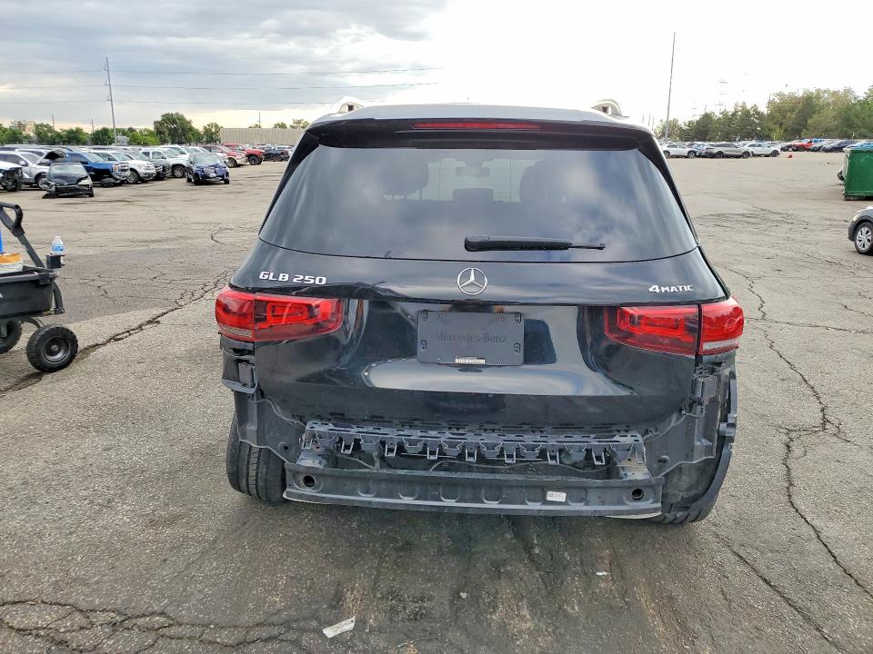 65506416 :رقم المزاد ، W1N4M4HB7MW093520 vin ، 2021 Mercedes-benz Glb مزاد بيع