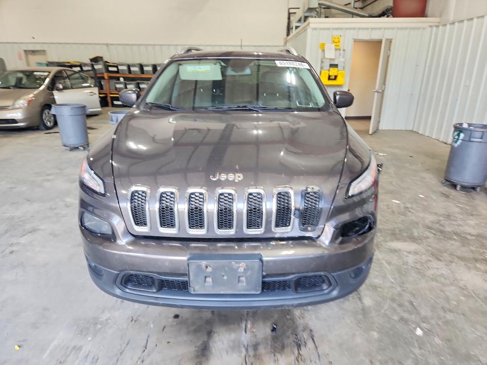 65188246 :رقم المزاد ، 1C4PJMLB3JD512877 vin ، 2018 Jeep Cherokee مزاد بيع