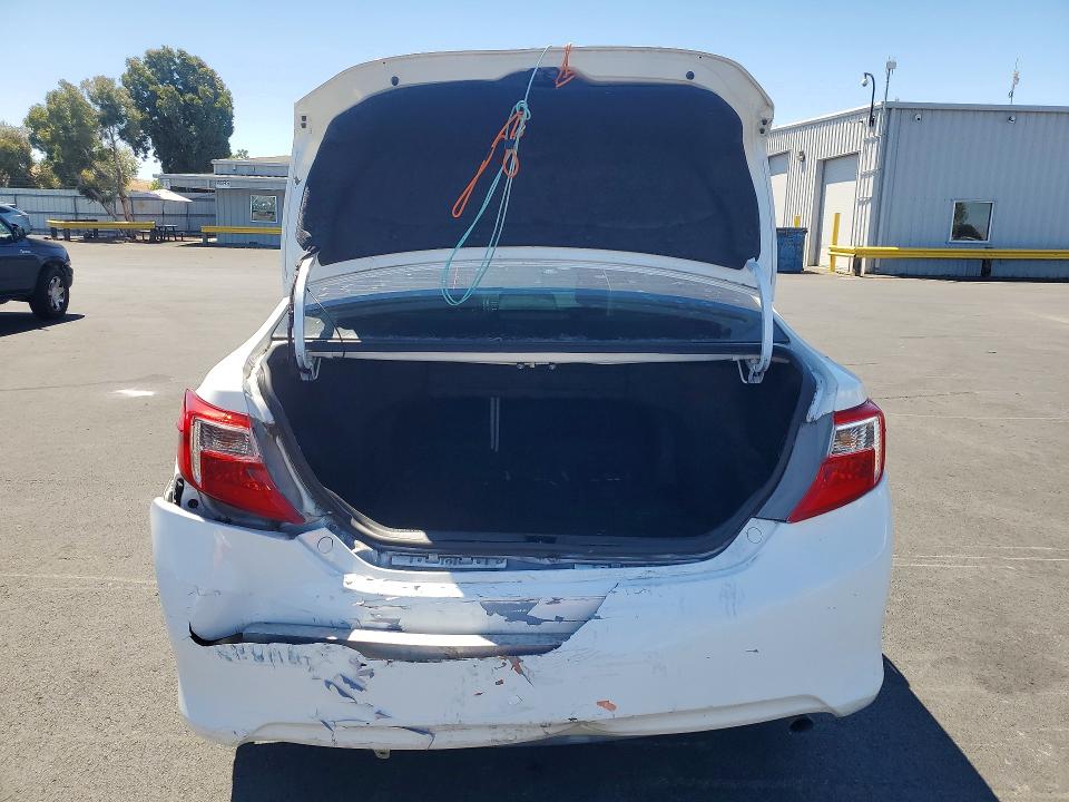 2014 Toyota Camry მანქანა იყიდება აუქციონზე, vin: 4T4BF1FK0ER409378, აუქციონის ნომერი: 61443196