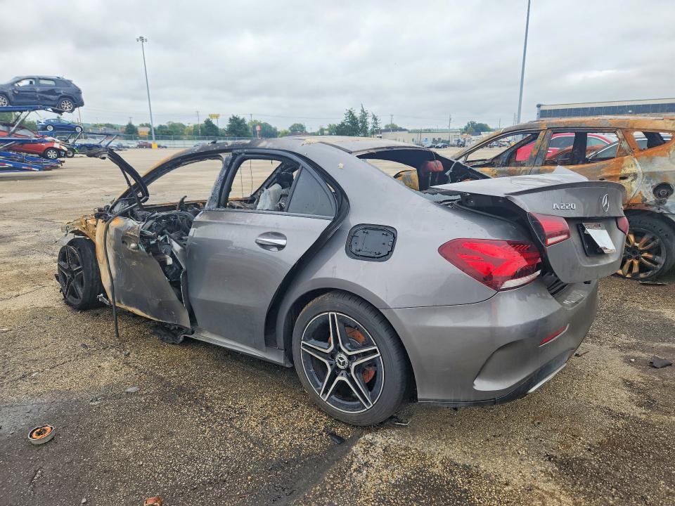 2019 Mercedes-benz A მანქანა იყიდება აუქციონზე, vin: WDD3G4FB4KW001876, აუქციონის ნომერი: 64699246