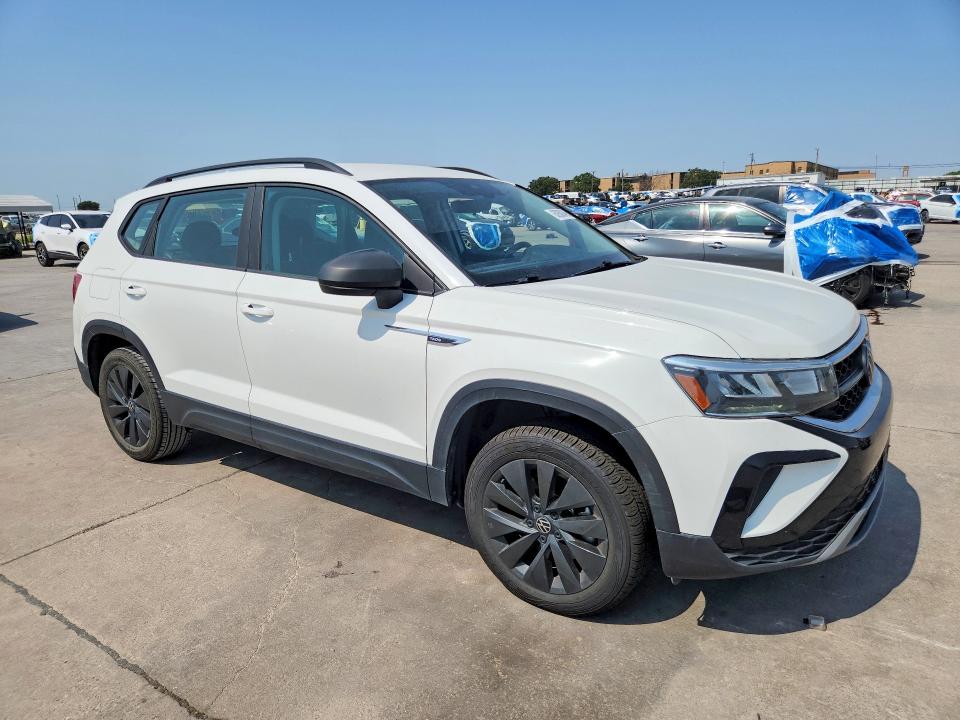 63938246 :رقم المزاد ، 3VV5X7B25RM008289 vin ، 2024 Volkswagen Taos مزاد بيع