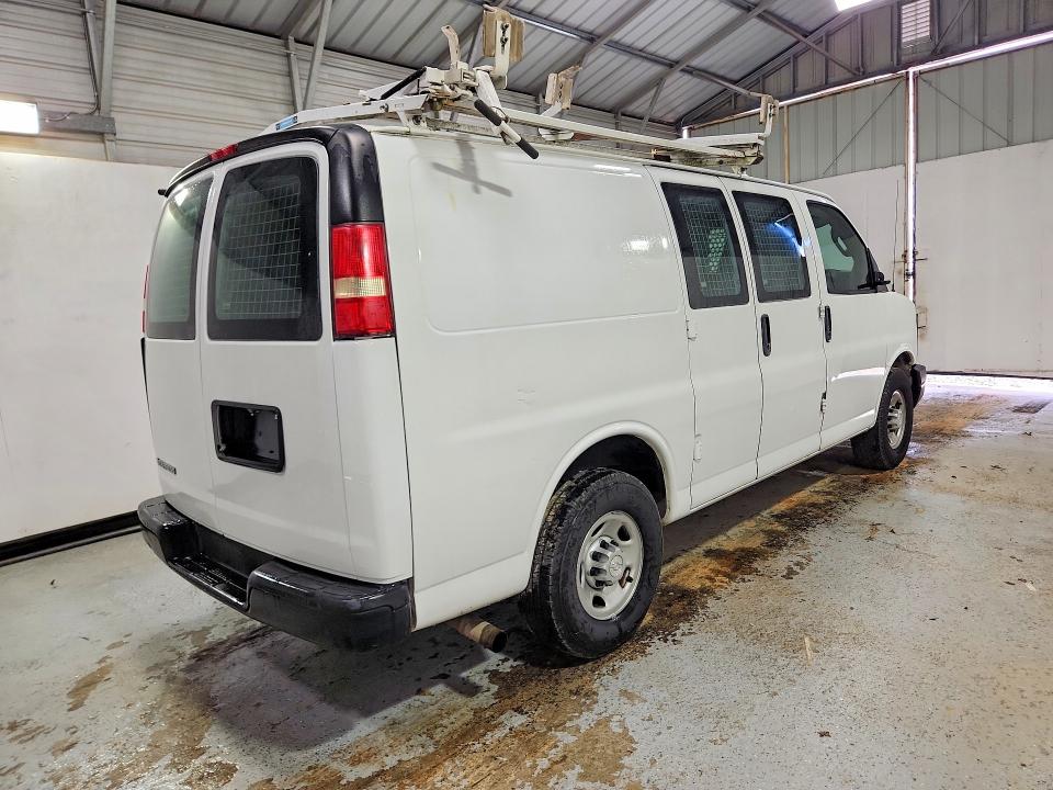 62235256 :رقم المزاد ، 1GCWGAFF0G1211128 vin ، 2016 Chevrolet Express G2500 مزاد بيع