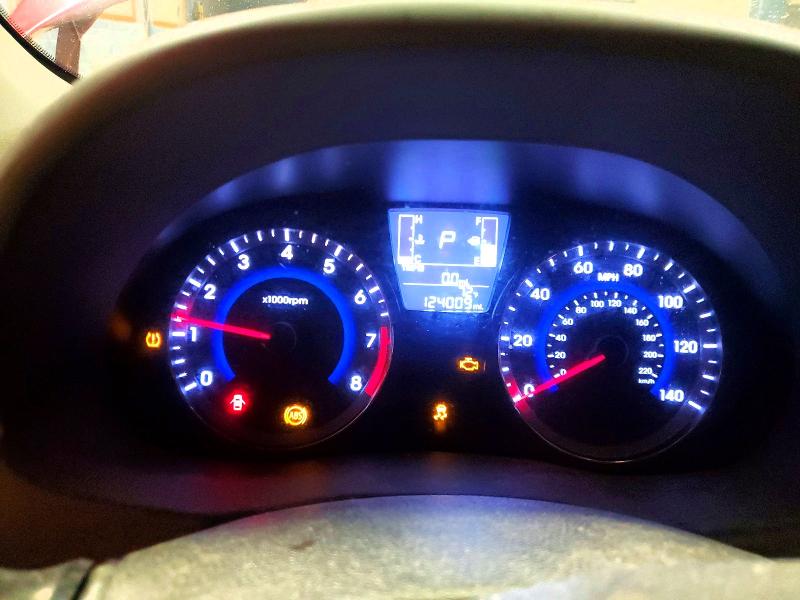 2016 Hyundai Accent მანქანა იყიდება აუქციონზე, vin: KMHCT5AE2GU273807, აუქციონის ნომერი: 64391946