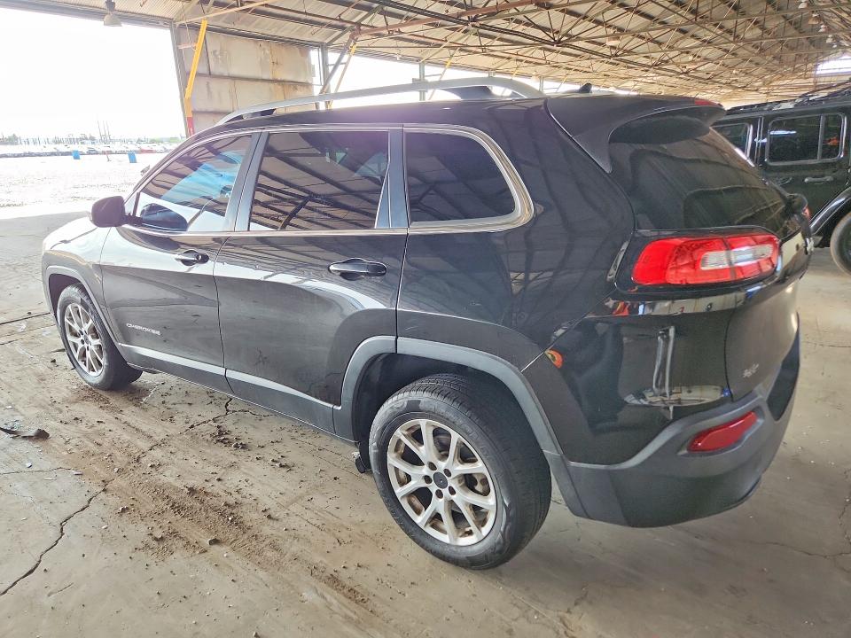 64673726 :رقم المزاد ، 1C4PJLCB5GW234393 vin ، 2016 Jeep Cherokee مزاد بيع