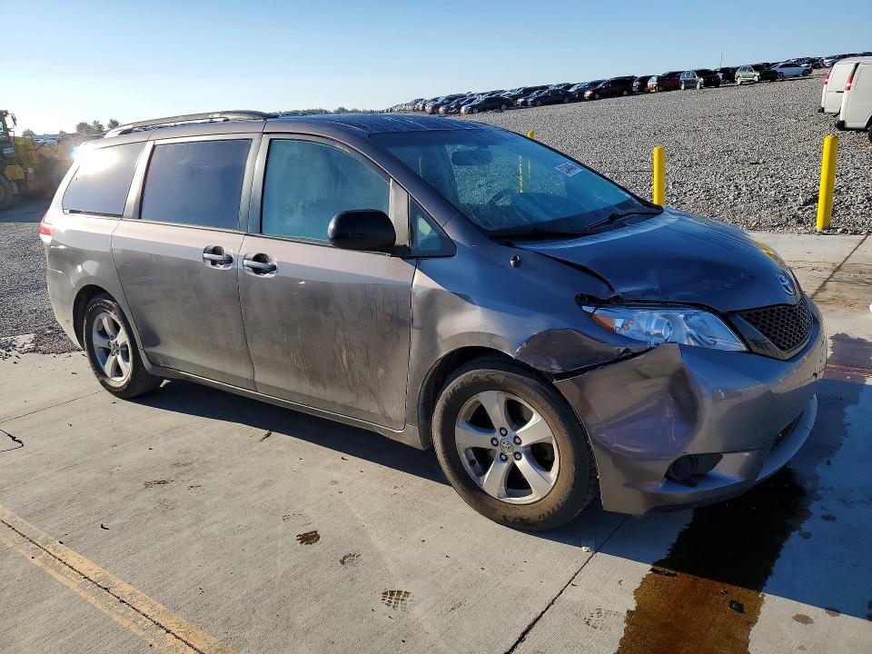 Продаж на аукціоні авто 2014 Toyota Sienna, vin: 5TDKK3DC9ES475417, номер лоту: 63348406