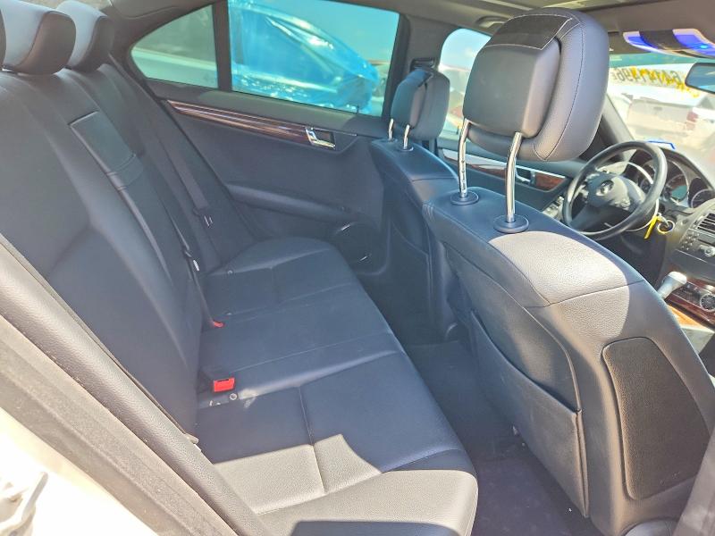 64141496 :رقم المزاد ، WDDGF54X39R041254 vin ، 2009 Mercedes-benz C مزاد بيع