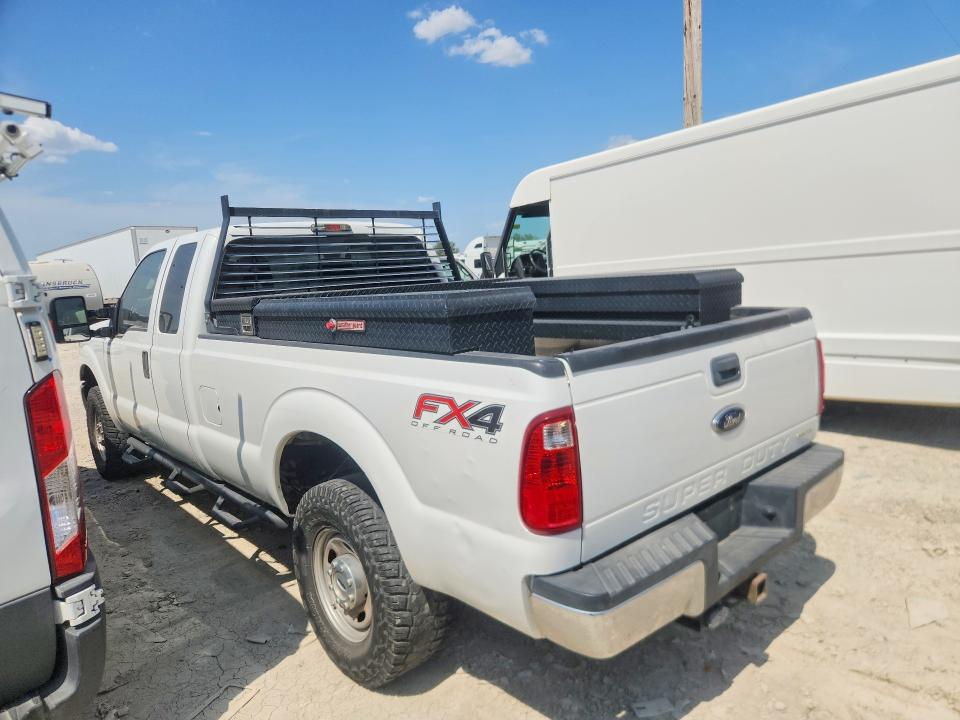 63444546 :رقم المزاد ، 1FT7X2B62FEA27011 vin ، 2015 Ford F250 مزاد بيع