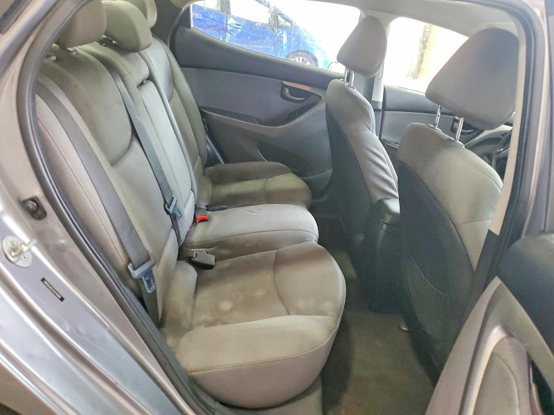 63222636 :رقم المزاد ، 5NPDH4AE2CH118392 vin ، 2012 Hyundai Elantra مزاد بيع