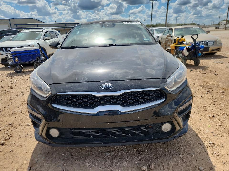2020 Kia Forte მანქანა იყიდება აუქციონზე, vin: 3KPF24AD1LE141023, აუქციონის ნომერი: 64649556