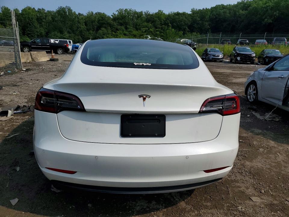64500336 :رقم المزاد ، 5YJ3E1EA4KF486614 vin ، 2019 Tesla Model 3 مزاد بيع
