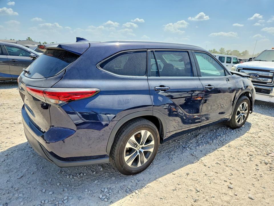 Продаж на аукціоні авто 2023 Toyota Highlander, vin: 5TDKDRAH8PS014788, номер лоту: 64601806