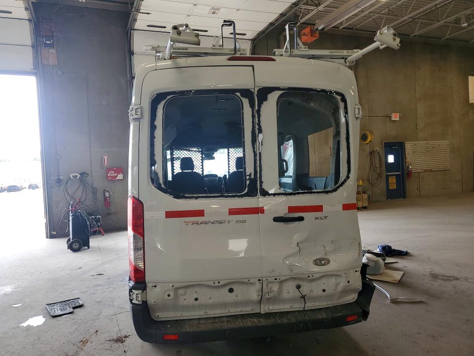 64295726 :رقم المزاد ، 1FDZK1CM0FKA16472 vin ، 2015 Ford Transit مزاد بيع