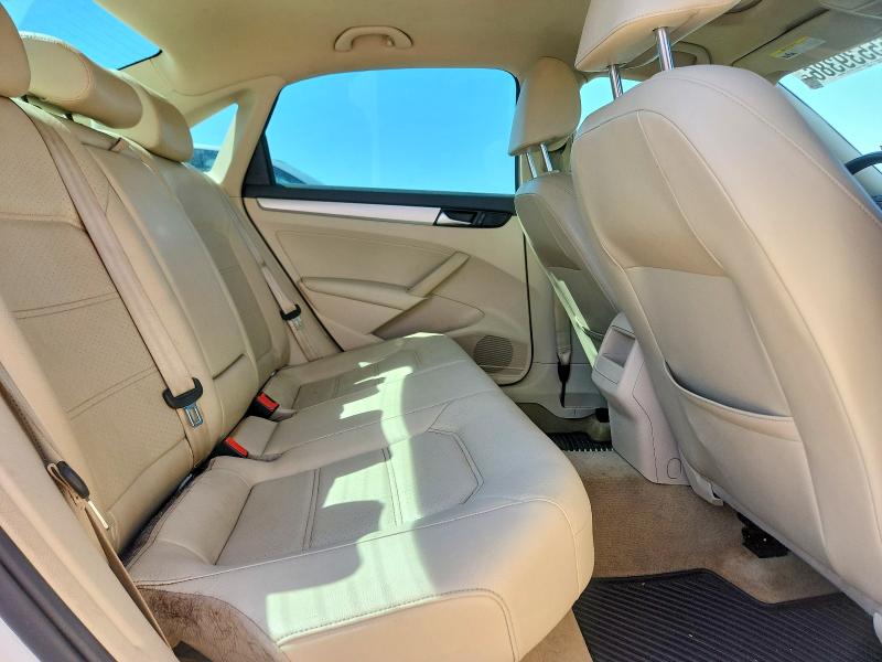 65539386 :رقم المزاد ، 1VWBN7A33CC060723 vin ، 2012 Volkswagen Passat مزاد بيع