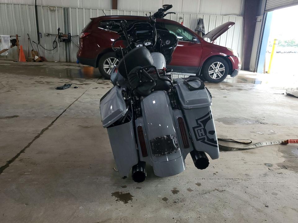 64591336 :رقم المزاد ، 1HD1KTM11FB615977 vin ، 2015 Harley-davidson Fltrxs مزاد بيع