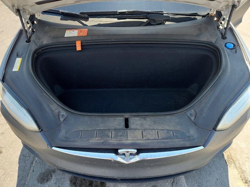 66407356 :رقم المزاد ، 5YJXCBE24HF044673 vin ، 2017 Tesla Model X مزاد بيع
