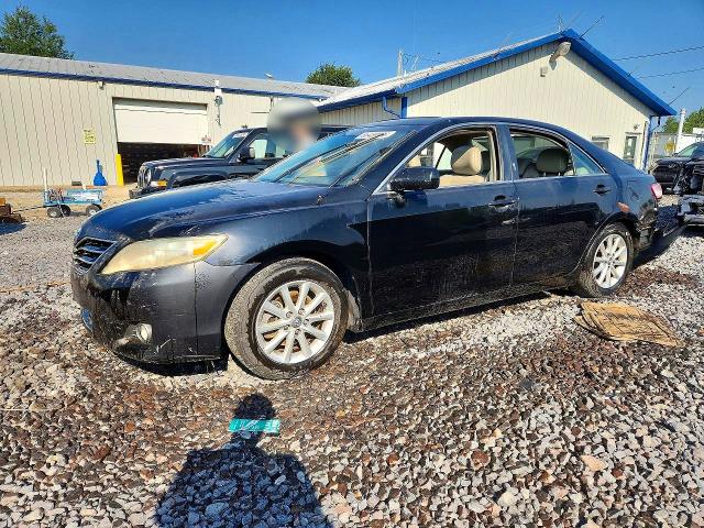 66439306 :رقم المزاد ، 4T1BF3EK2BU207404 vin ، 2011 Toyota Camry مزاد بيع