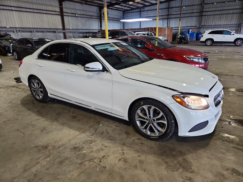 2017 Mercedes-benz C მანქანა იყიდება აუქციონზე, vin: 55SWF4JB7HU217816, აუქციონის ნომერი: 63382516