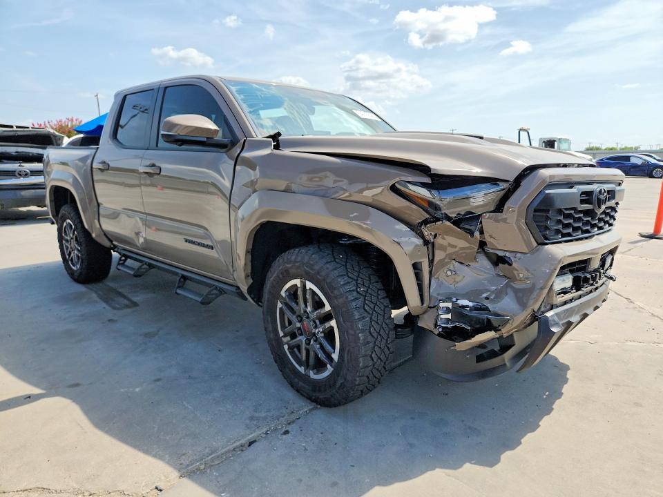 64215846 :رقم المزاد ، 3TMLB5JN9TM281893 vin ، 2026 Toyota Tacoma مزاد بيع