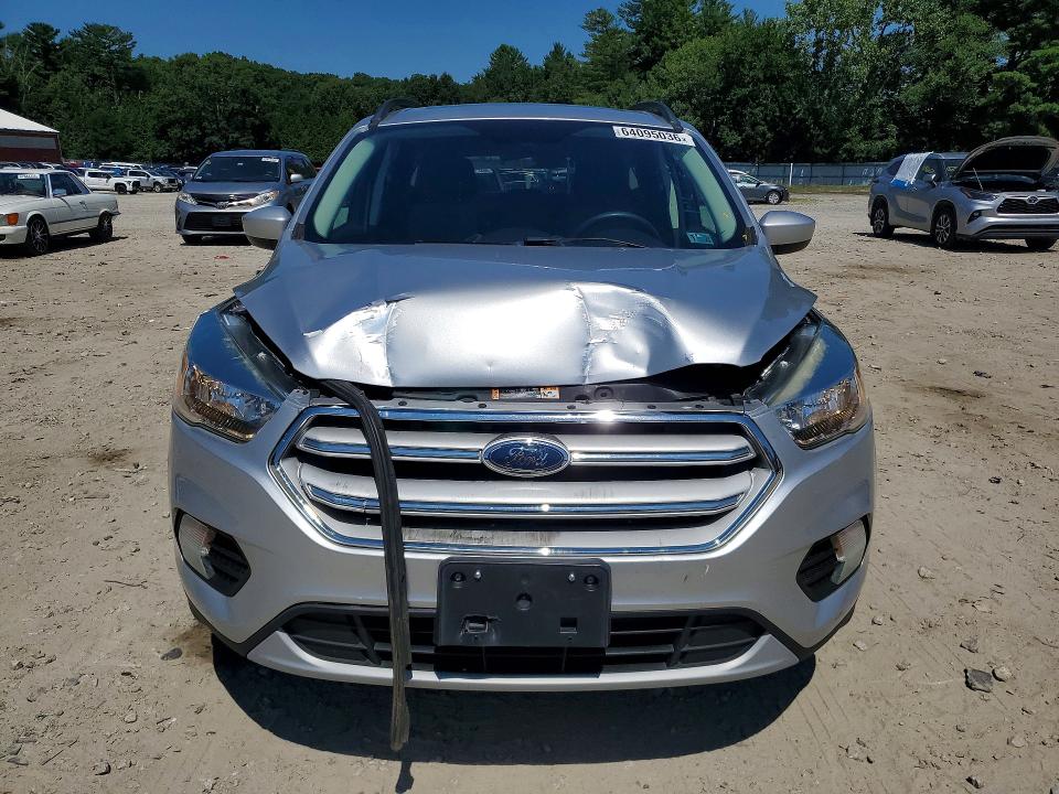 64095036 :رقم المزاد ، 1FMCU0GD5JUB29044 vin ، 2018 Ford Escape مزاد بيع