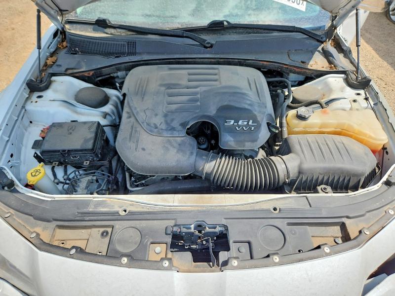 2015 Chrysler 300c მანქანა იყიდება აუქციონზე, vin: 2C3CCAKG2FH749850, აუქციონის ნომერი: 66297696