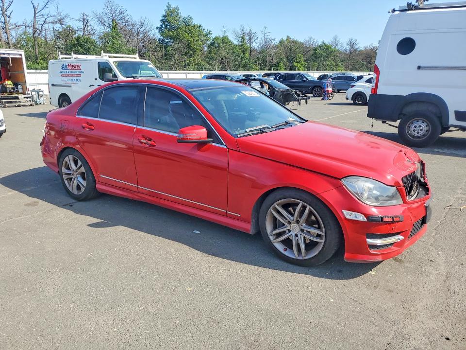 65649076 :رقم المزاد ، WDDGF8BBXCF862563 vin ، 2012 Mercedes-benz C مزاد بيع