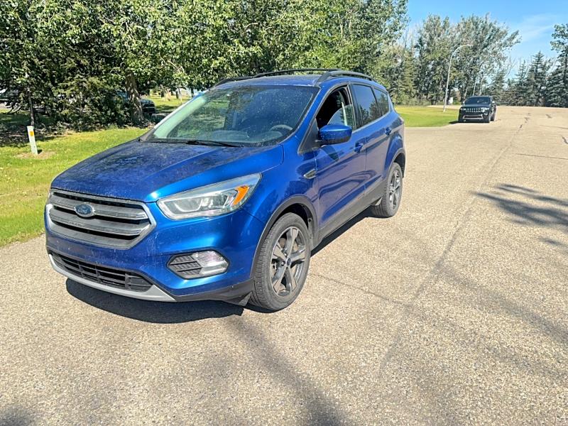 2017 Ford Escape მანქანა იყიდება აუქციონზე, vin: 1FMCU9G95HUA55909, აუქციონის ნომერი: 64071066