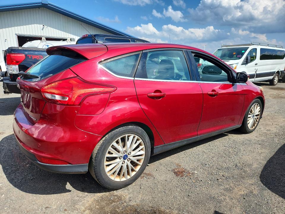 66064596 :رقم المزاد ، 1FADP3N23FL227091 vin ، 2015 Ford Focus مزاد بيع