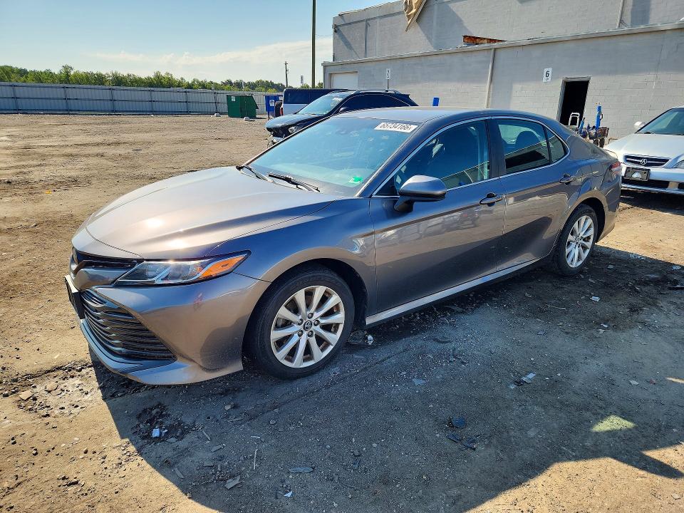 2018 Toyota Camry მანქანა იყიდება აუქციონზე, vin: 4T1B11HK5JU518399, აუქციონის ნომერი: 65734166