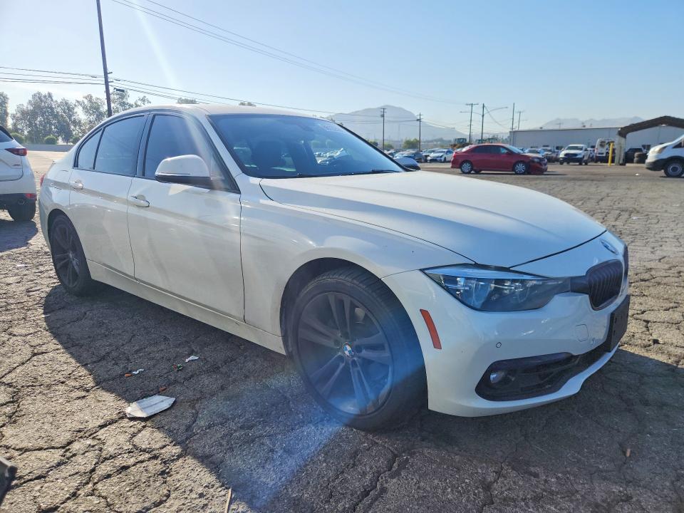 66122586 :رقم المزاد ، WBA8B9G57JNU98184 vin ، 2018 Bmw 330 مزاد بيع
