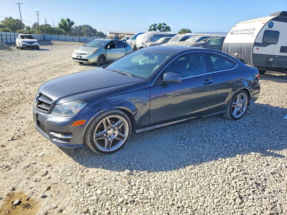 2014 Mercedes-benz C მანქანა იყიდება აუქციონზე, vin: WDDGJ4HB3EG274418, აუქციონის ნომერი: 61643936