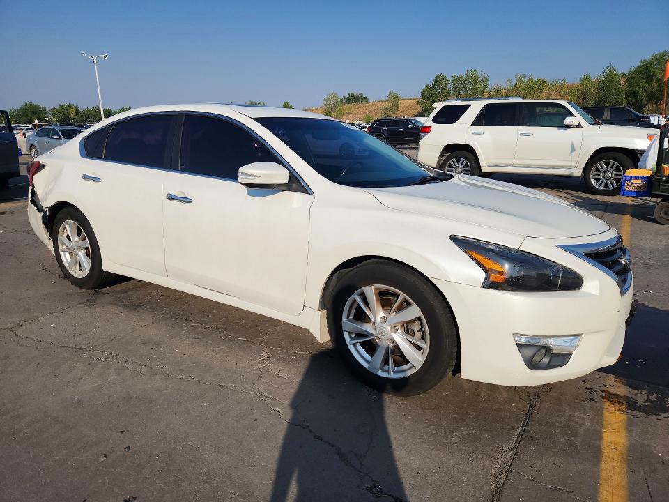 2013 Nissan Altima მანქანა იყიდება აუქციონზე, vin: 1N4AL3AP5DC253768, აუქციონის ნომერი: 62877426
