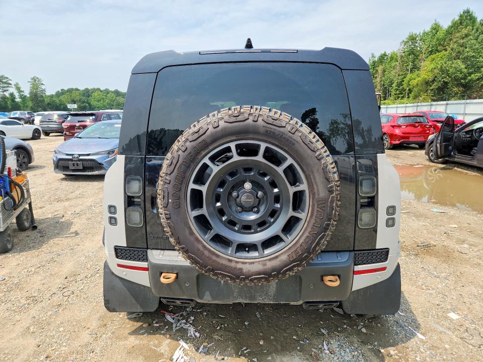 Продаж на аукціоні авто 2026 Land Rover Defender, vin: SALEZEE95T2517747, номер лоту: 64622226