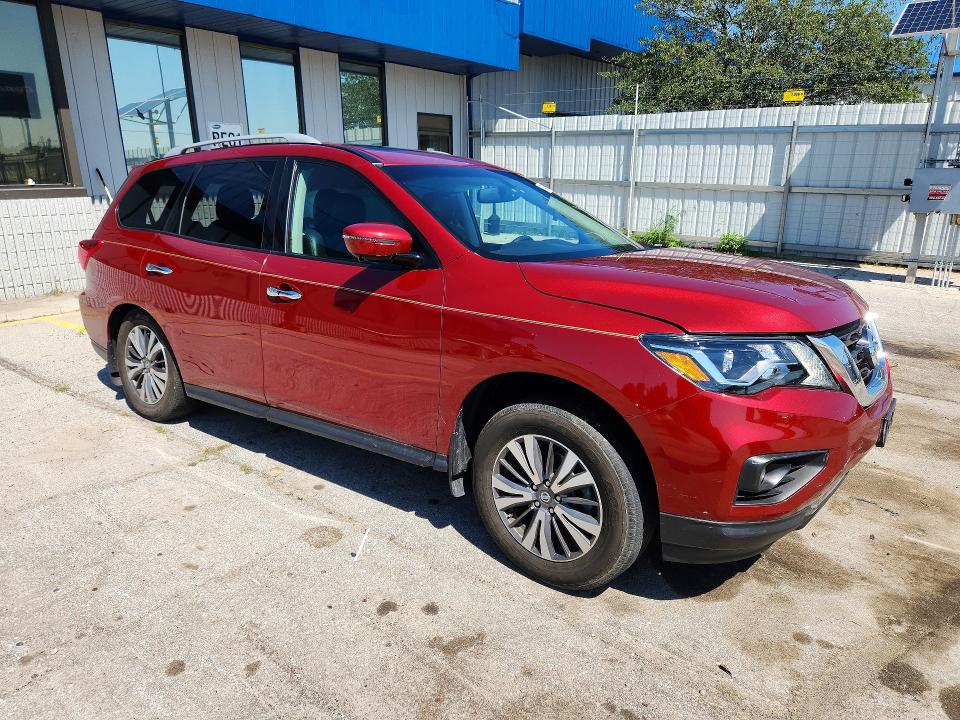 Продажа на аукционе авто 2017 Nissan Pathfinder, vin: 5N1DR2MM0HC633779, номер лота: 63648416