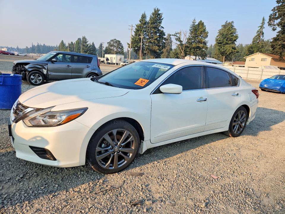 Продаж на аукціоні авто 2018 Nissan Altima, vin: 1N4AL3APXJC278631, номер лоту: 64102746