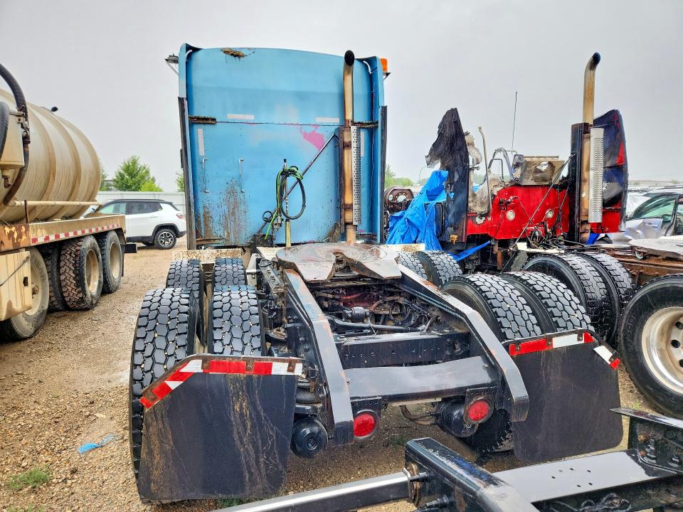 2000 Kenworth Construction მანქანა იყიდება აუქციონზე, vin: 1XKDDU9XXYJ844893, აუქციონის ნომერი: 64230106