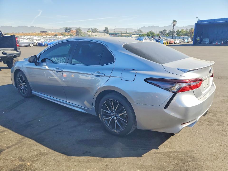2022 Toyota Camry მანქანა იყიდება აუქციონზე, vin: 4T1G11AK8NU673289, აუქციონის ნომერი: 65665696