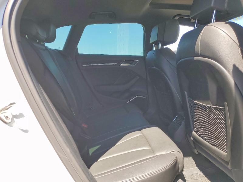 65137746 :رقم المزاد ، WAUTPBFF0JA065293 vin ، 2018 Audi A3 مزاد بيع