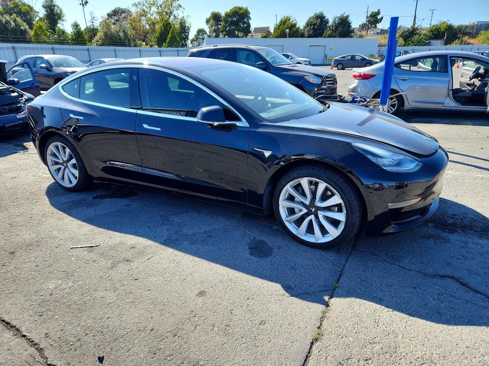 Продажа на аукционе авто 2019 Tesla Model 3, vin: 5YJ3E1EA7KF327120, номер лота: 64124416