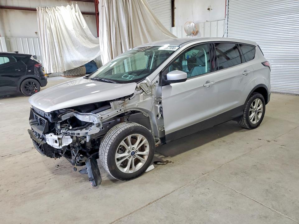 Auction sale of the 2017 Ford Escape, vin: 1FMCU9GD7HUE50923, lot number: 63567996