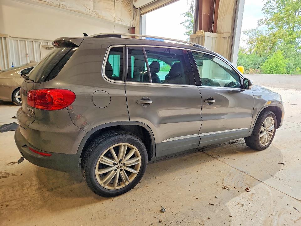 2015 Volkswagen Tiguan მანქანა იყიდება აუქციონზე, vin: WVGBV7AX5FW606751, აუქციონის ნომერი: 67278376