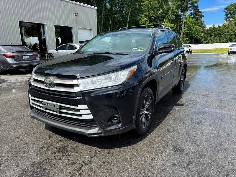 2018 Toyota Highlander მანქანა იყიდება აუქციონზე, vin: 5TDBZRFH5JS850690, აუქციონის ნომერი: 63798756
