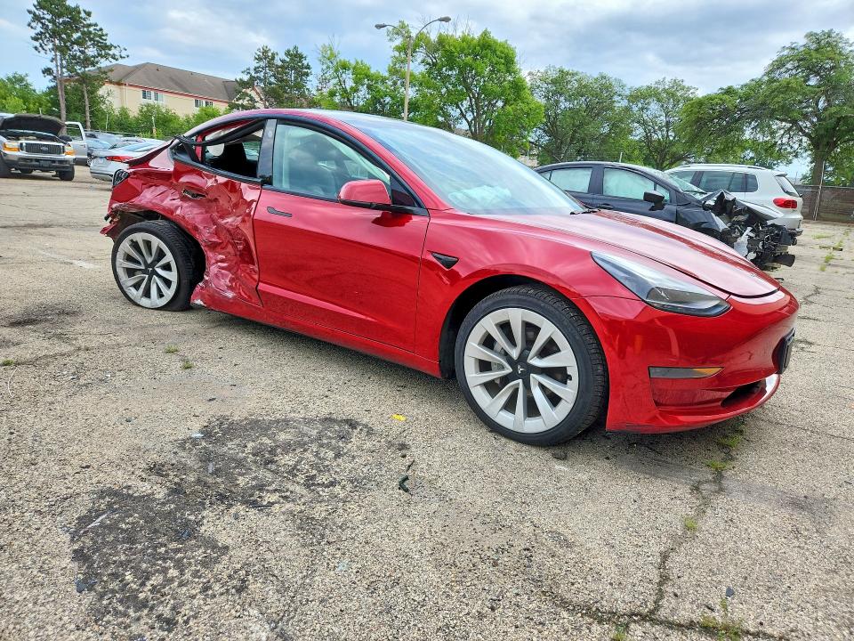 63441496 :رقم المزاد ، 5YJ3E1EA9NF304703 vin ، 2022 Tesla Model 3 مزاد بيع