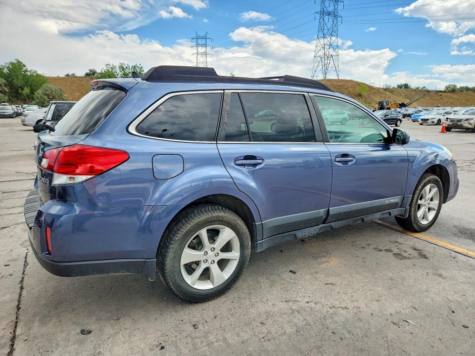 65177736 :رقم المزاد ، 4S4BRCLC0E3322354 vin ، 2014 Subaru Outback مزاد بيع